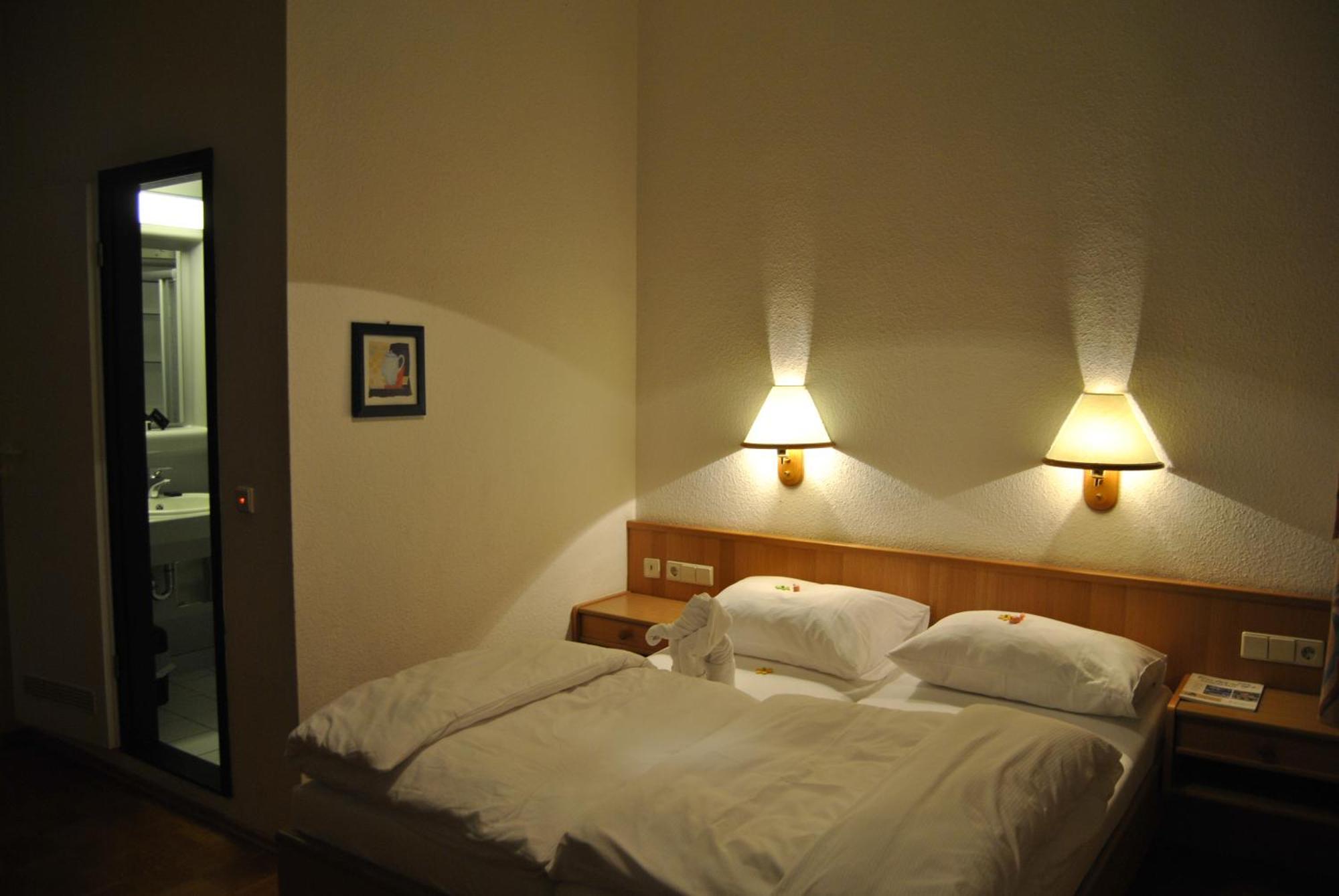 Lodner Hotel Drei Mohren Lauingen Buitenkant foto
