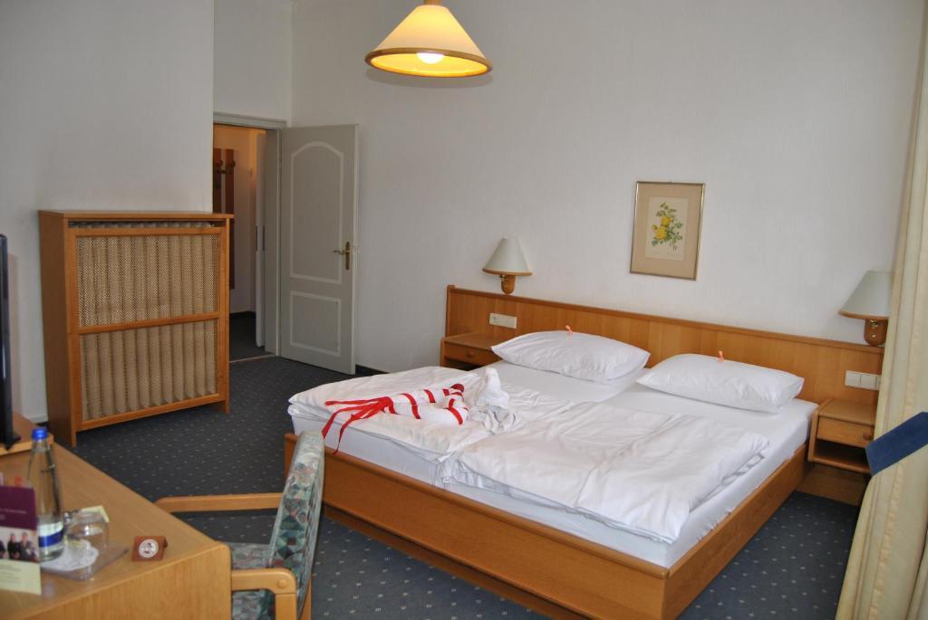Lodner Hotel Drei Mohren Lauingen Kamer foto